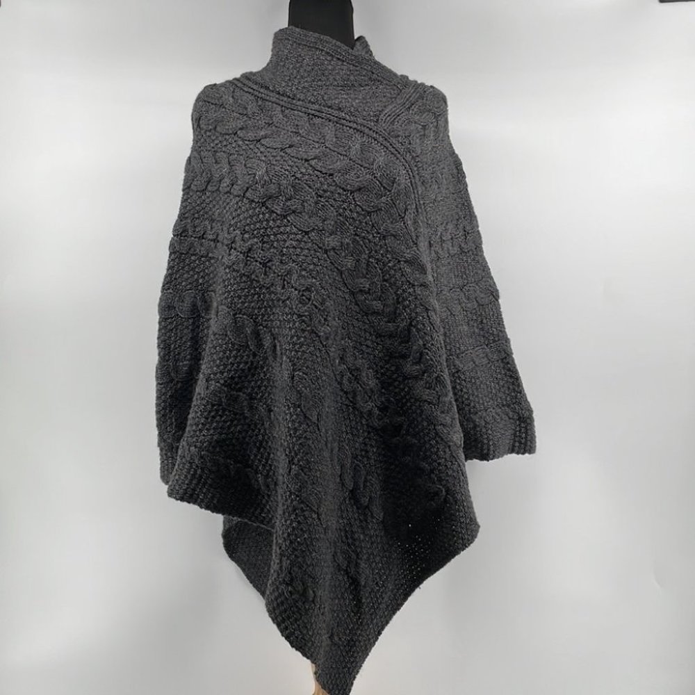 Aran Cable Knit Poncho chunky knit warm gray jacket 100% wool made in Ireland L